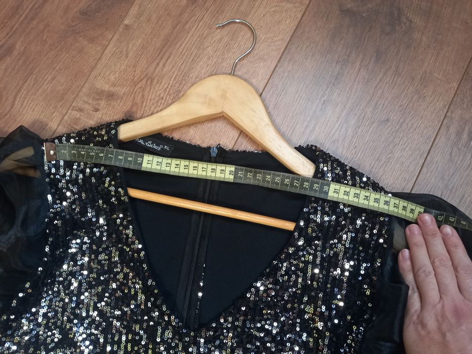 Комбінезон жіночий з паєтками