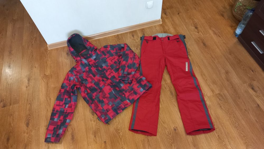 Лыжный костюм на флисе  Xl ,50р ,Mountain Warehouse на  175+см