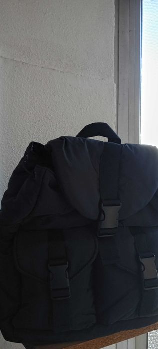 Mochila Primark preta