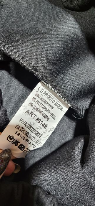 Czarne klasyczne włoskie spodnie szerokie nogawki masełko uni