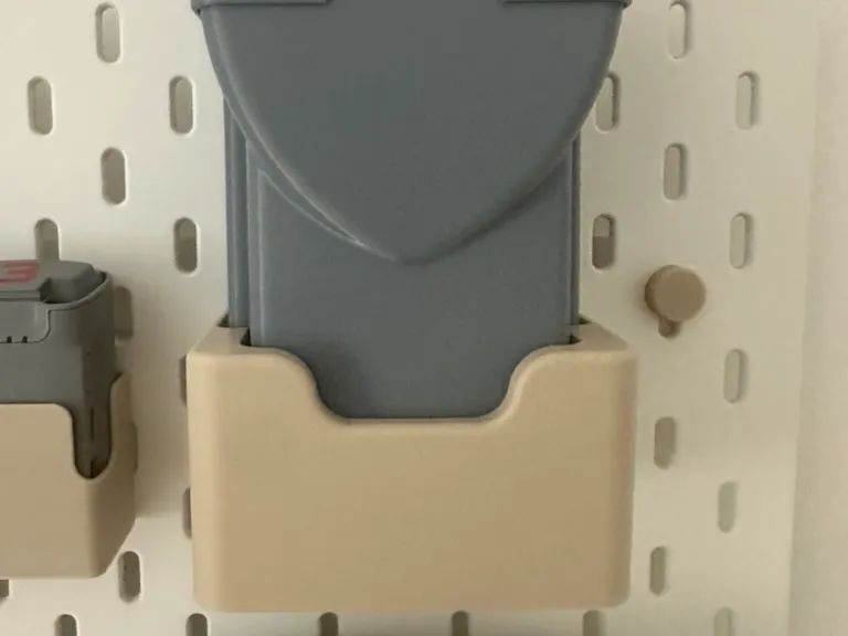 Suporte para DJI Mini 2 em Pegboard IKEA SKADIS