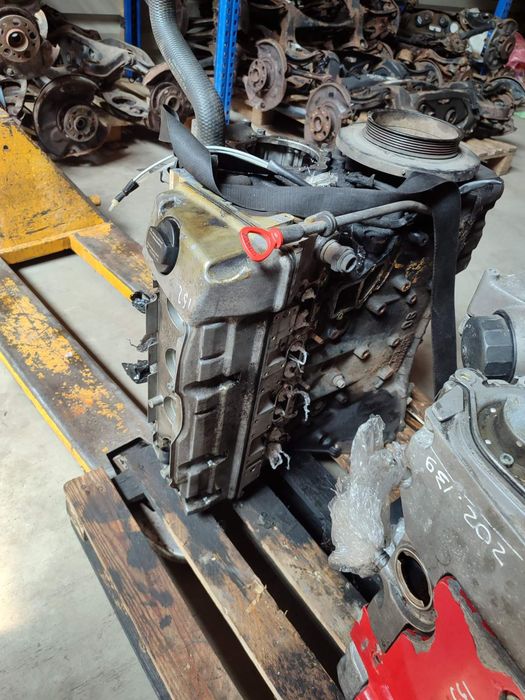 Двигун Мотор OM604.910 DIESEL для Mercedes-Benz W202 W210 W124 W201 ...