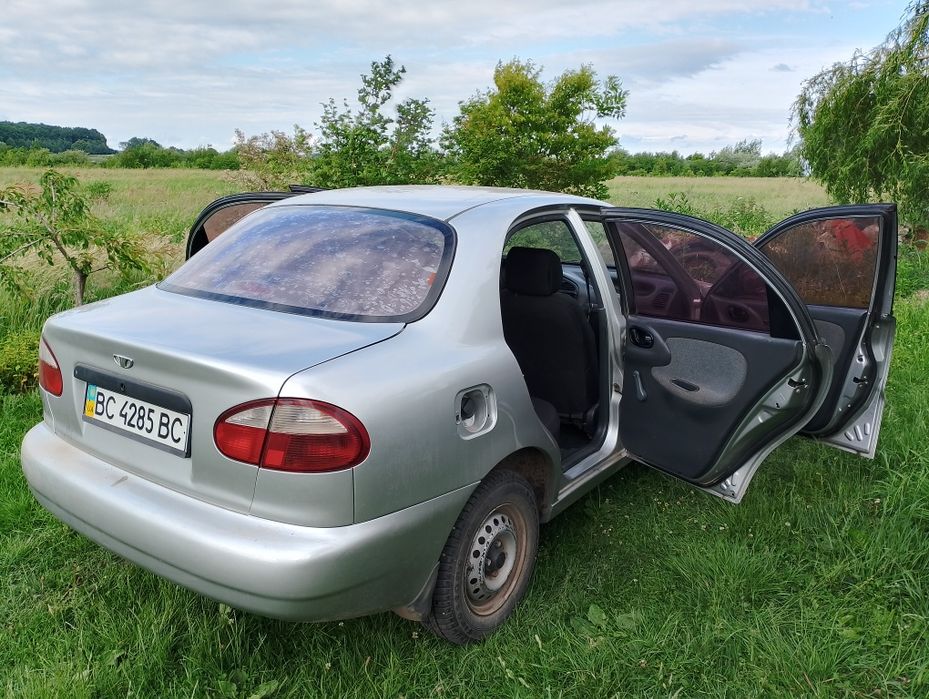Продається автомобіль  Део Ланос
