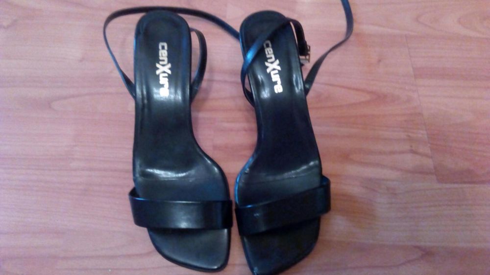 Sandaly na obcasie roz 38