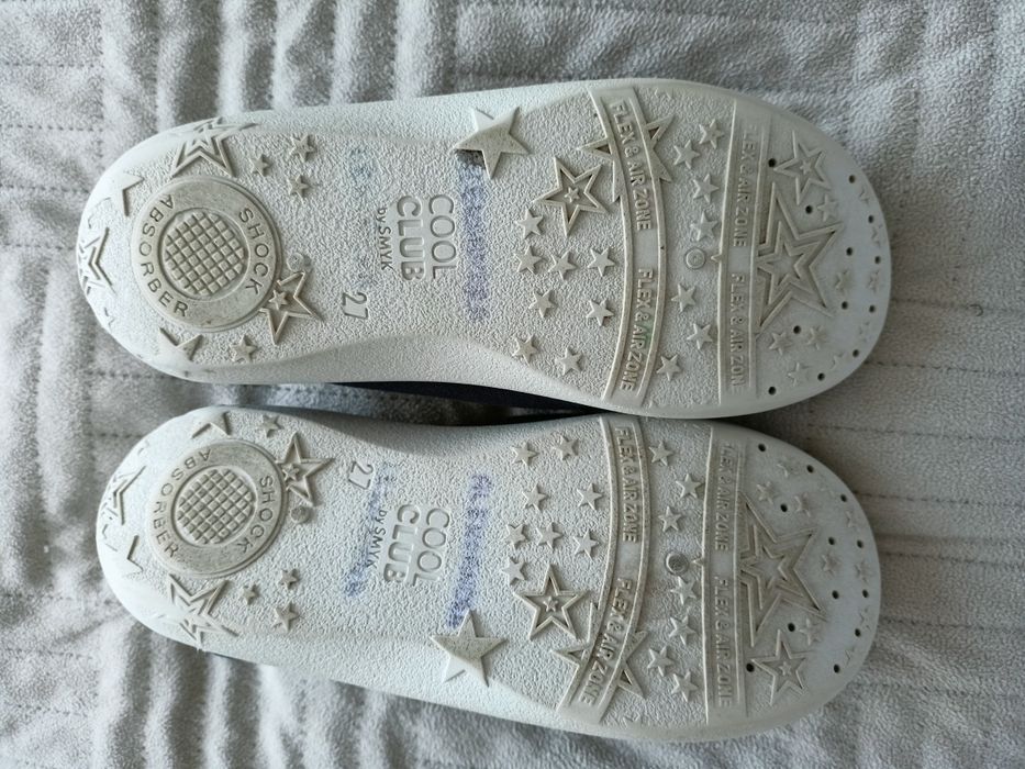 Kapcie dziewczęce rozmiar 28/29 wkładka 17,5 cm