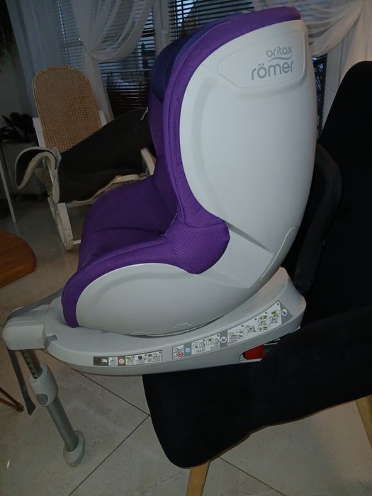 Fotelik samochodowy obrotowy Britax Roomer