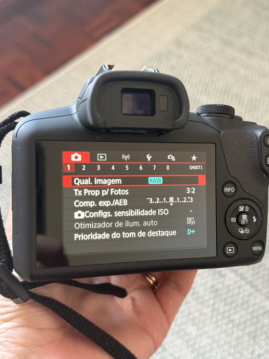 “Reservado” Maquina fotografica Canon EOS R100