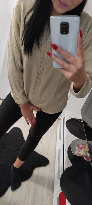 Piękny beżowy sweter wełna Merino stan bardzo dobry Jakość premium