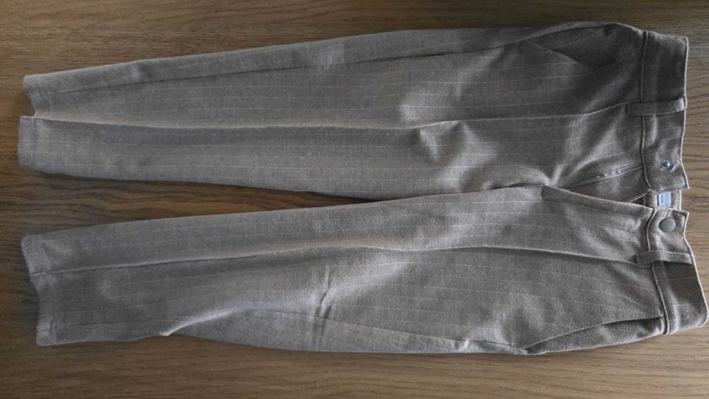 Spodnie RESERVED dla chłopca, rozm.134