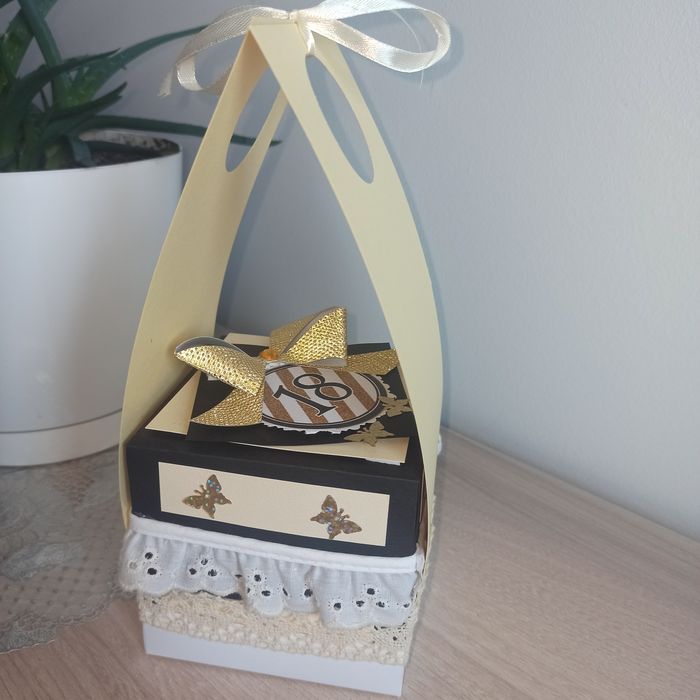 Exploding box pamiątka z okazji 18 urodzin