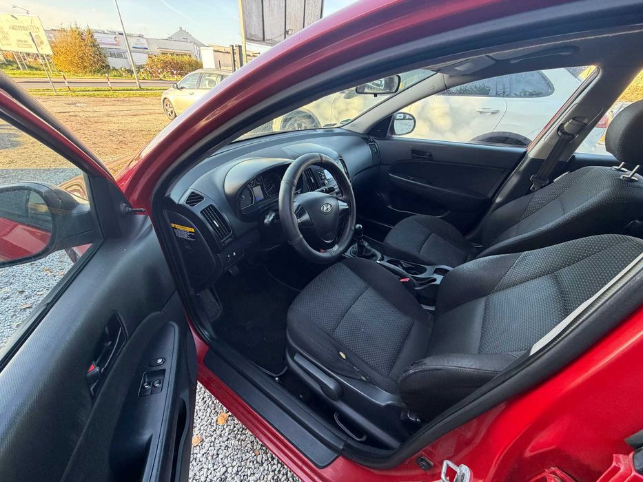 I30 Cw Klima Aluminiowe Felgi Wspomaganie Stan