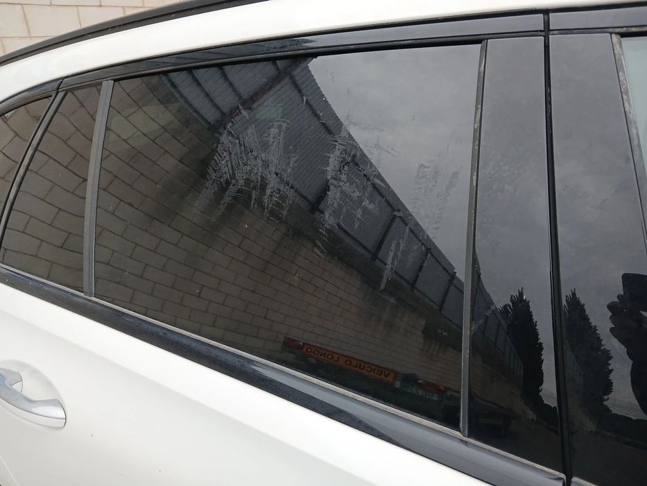 Vidro porta trás direito MERCEDES-BENZ Classe C Carrinha (S206)