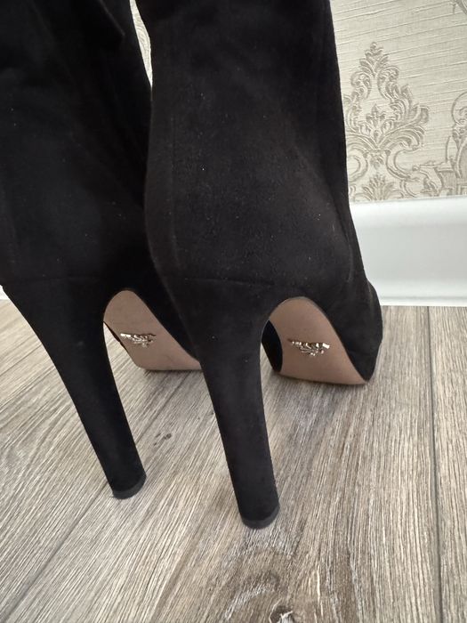 Женские итальянские полуботиниз натуральной замши в отличном состоянии