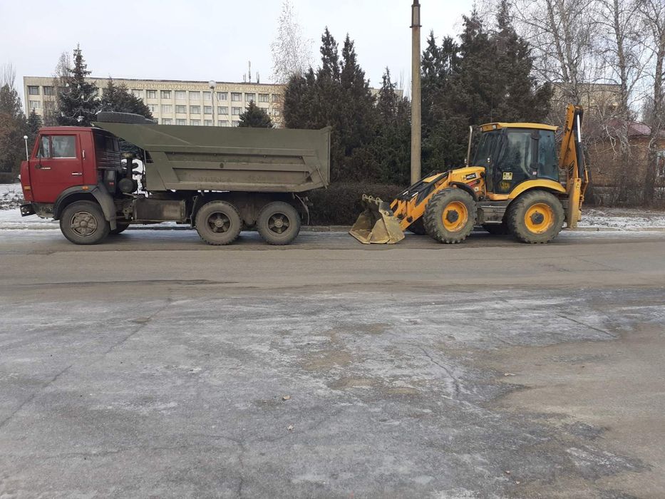 Услуги экскаватор-погрузчик  НЕДОРОГО
