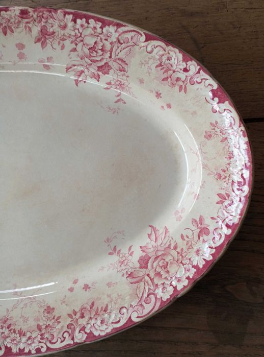 Antiga travessa grande em faiança Real Fábrica de Sacavém 1894 a 1909