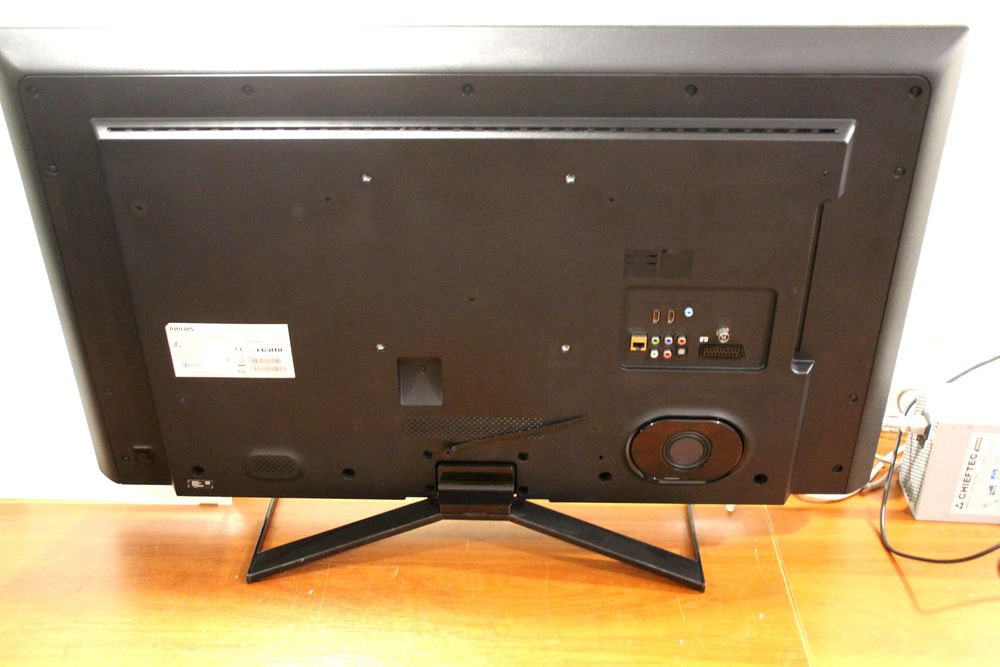 42” Philips 42PFL6008S Smart TV, Wi-Fi, 3D, состояние отличное