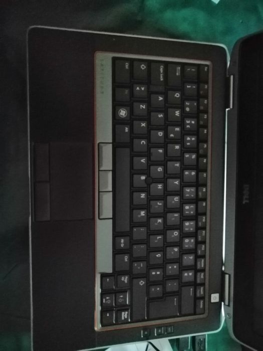 Portátil Dell 14 -Gama Profissional Pentium i5 4GB 160 SSD pc