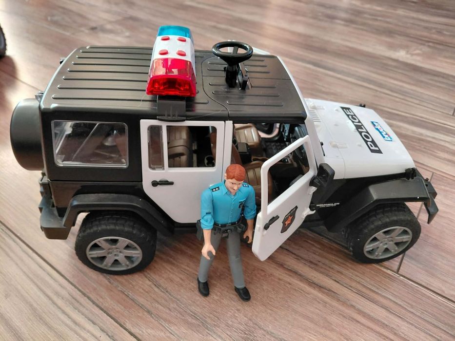 Samochód  Jeep Wrangler Rubicon policja