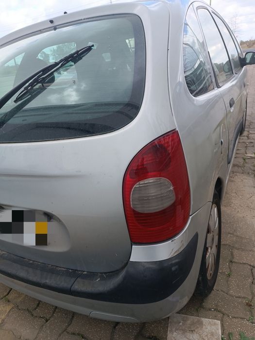 Citroen Xsara Picasso 1.6 HDI ( 2004 ) - peças de mecânica e chapa