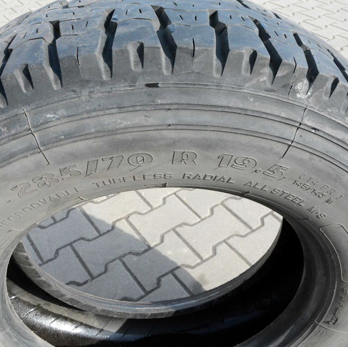 Opona Pirelli TH25 285/70 R19.5
