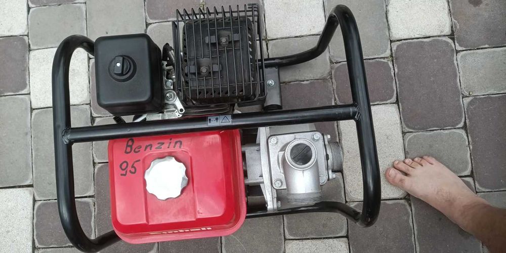 Мотопомпа Бензинова нова