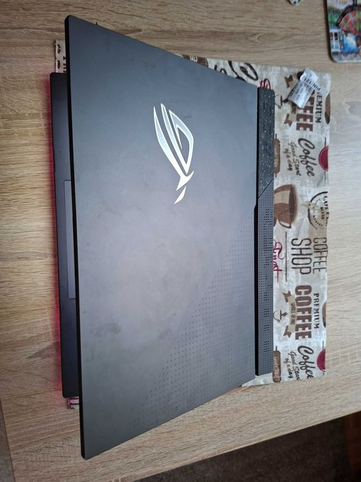 ASUS ROG Strix G15 G513RC R7-6800H GeForce RTX3050 na prezent zamienię