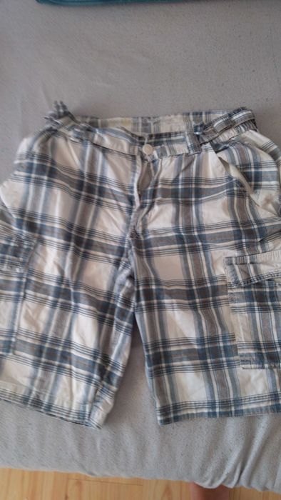 Spodenki w granatowa kratę