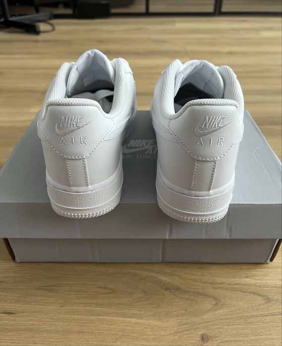 Nowe buty Nike Air Force 1,07 Białe - rozmiar 38 Uniseks