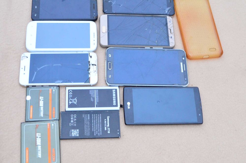 Цена за14 Смартфоны на з/ч iPhone LG Samsung Fly Oukitel аккумуляторы