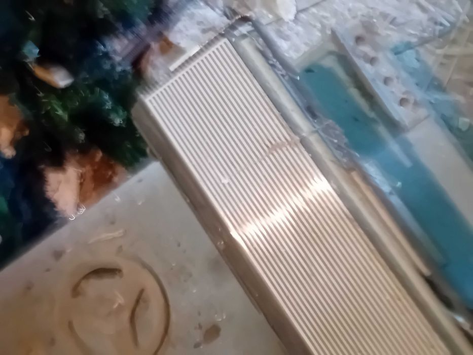 Rádio antigo  marca grudin