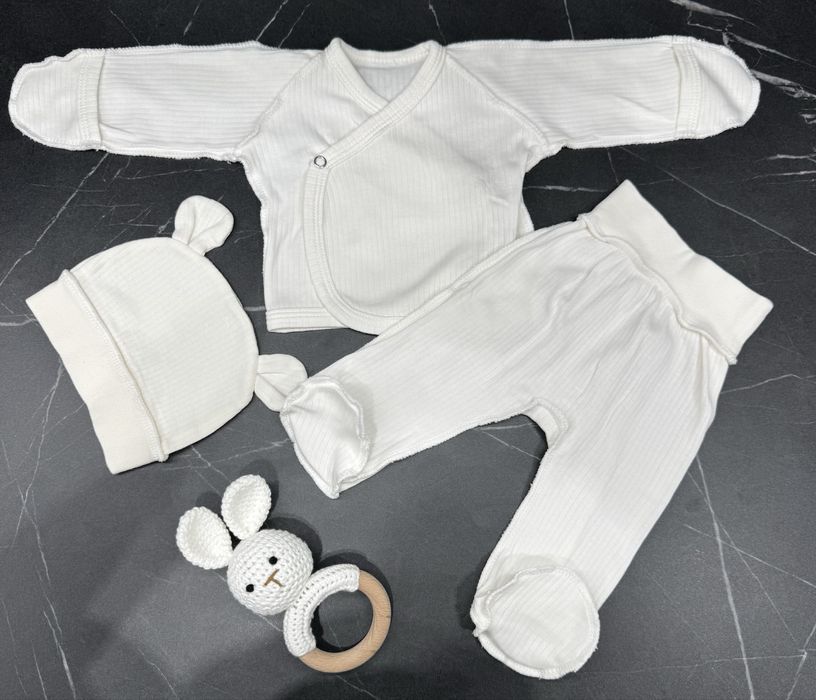 Комплекти одягу в пологовий для немовлят