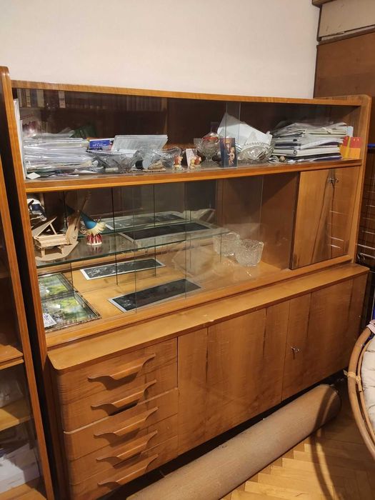 Шафа сервант з натурального дерева