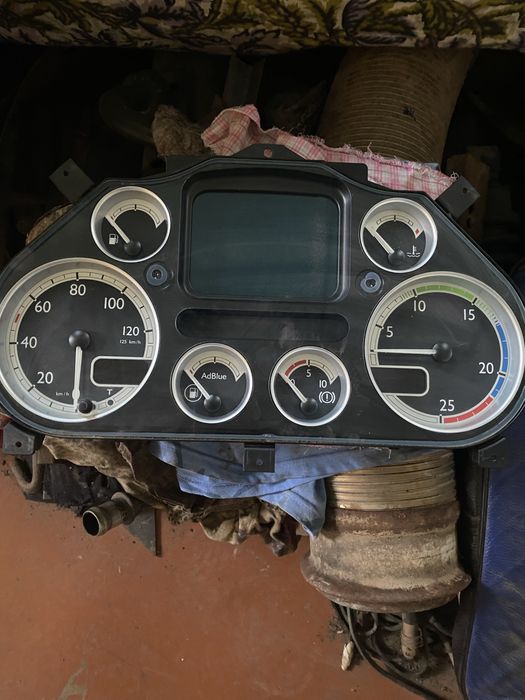 Щиток приборів Даф105