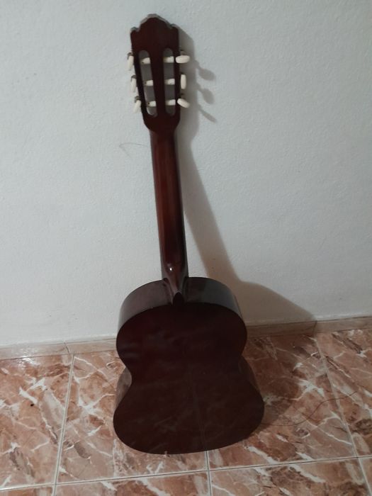 Viola nova só não tem os fios é só por