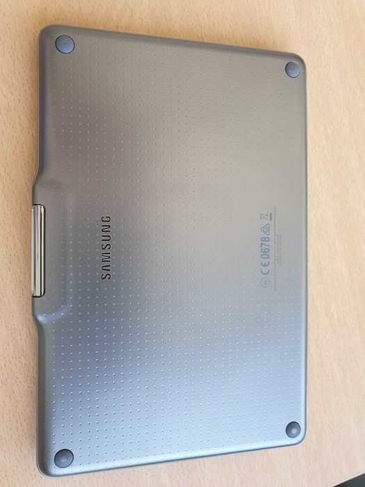 Teclado Bluetooth Samsung para Tab S 8.4 SM-T705