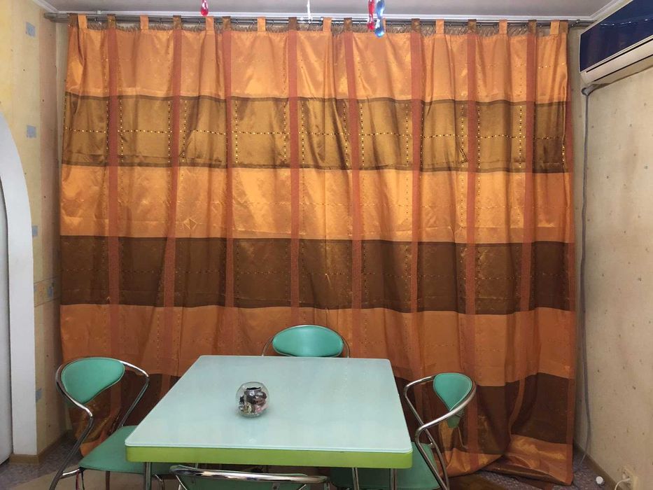 Штори, портьєри, гардини на петлях