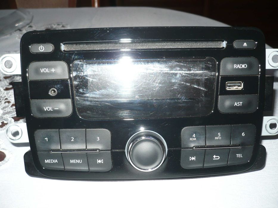 Radio CD/MP 3 do Renault Captur ,Clio,Dacii z Bluetooth