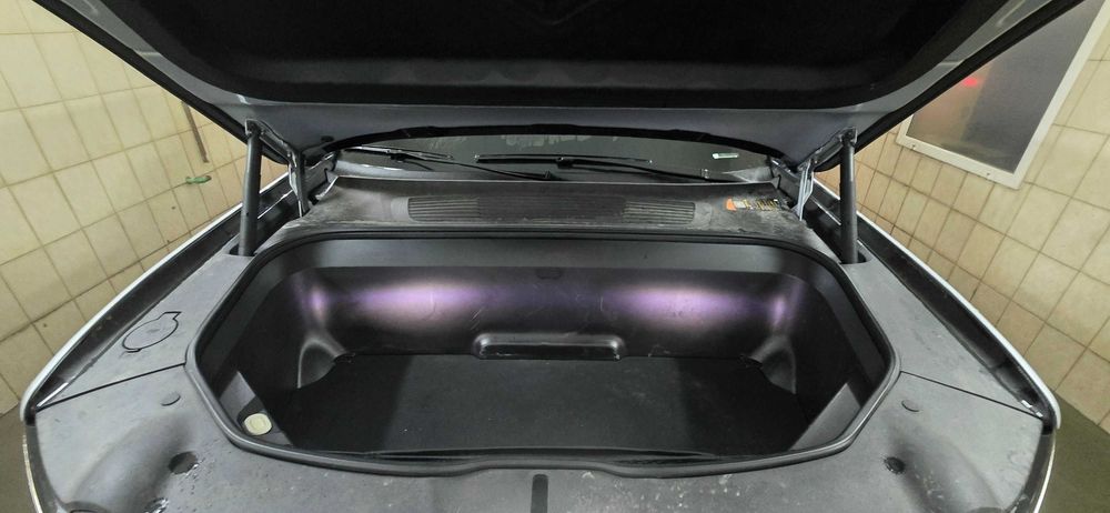 Продам Rivian R1S