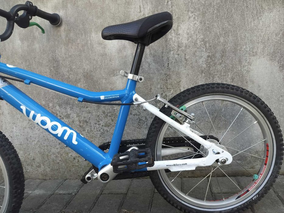 Woom 3 niebieski rower z dzwonkiem