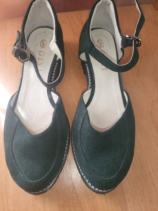 Продам туфли  замш