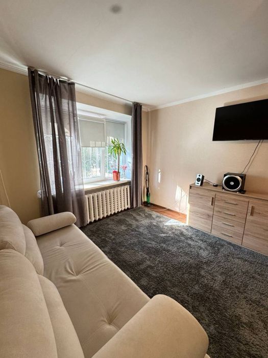 Продаж 1-кімнатної квартири гостиничного типу в затишному районі