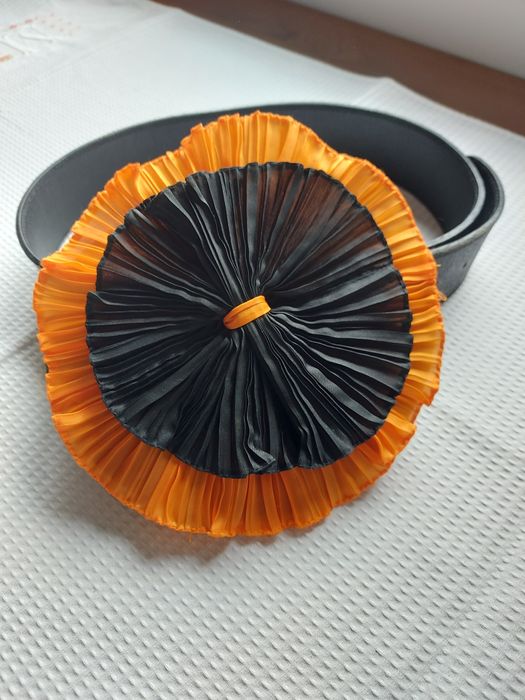 2 em 1 - Lindo Adorno para Festas + Pochete.