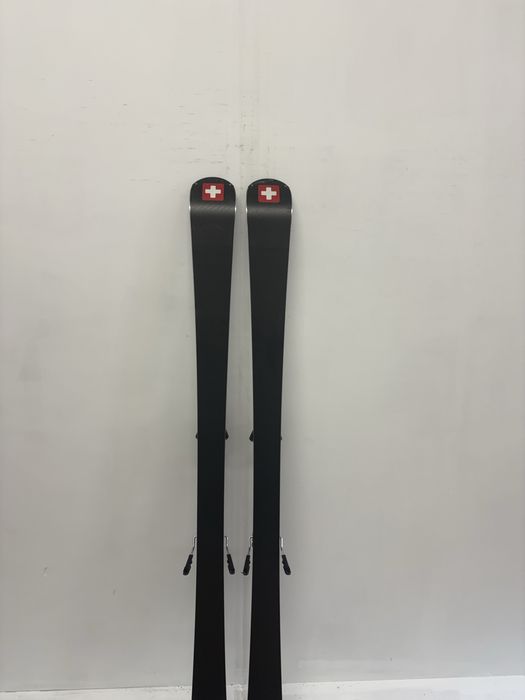 Narty Stöckli Laser MX 152 cm