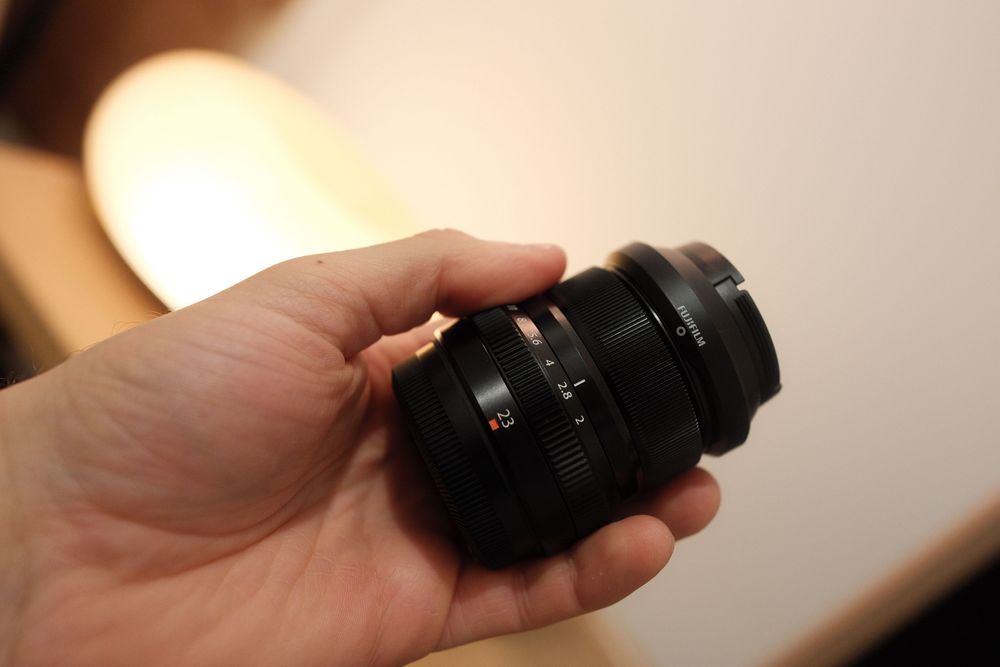 Lente Fujifilm XF 23mm f/2 R WR Como Nova - Caixa + Fatura