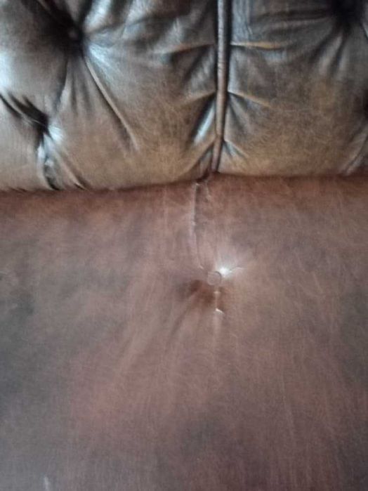 Komplet dwóch eleganckich kanap ze skóry ekologicznej z funkcją spania