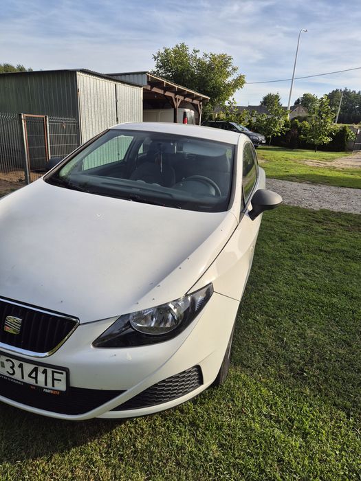 SEAT ibiza 2009.