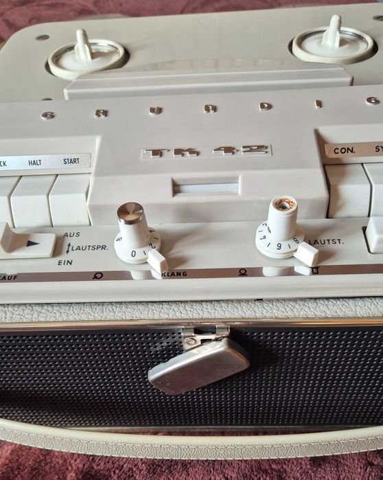 Magnetofon szpulowy Grundig TK42