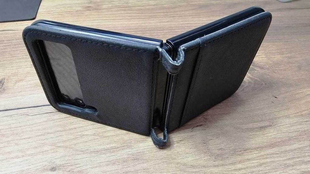 Samsung Galaxy Z Flip3 5G SM-F711B 128GB 8GB RAM
