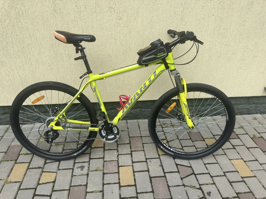 Велосипед на алюміневій рамі колеса 27,5