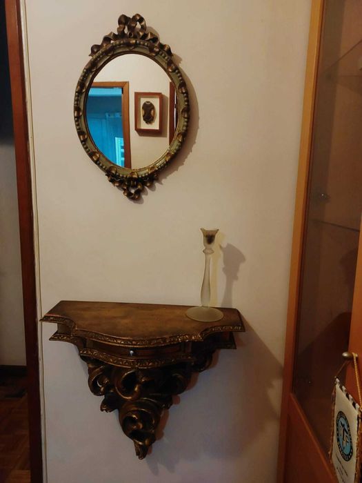 Conjunto Antigo de Espelho com Mísula de Parede – Estilo Clássico